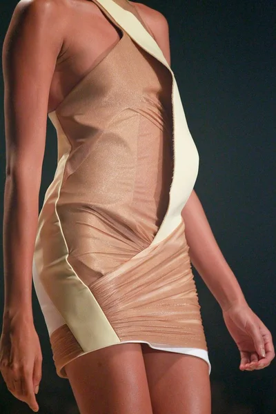 Look 48
